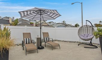 6951 Quiet Cove Dr, Carlsbad, CA 92011