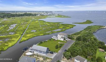 204 N Bay Dr, Bayville, NJ 08721