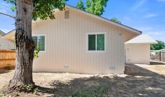 2445 Toyon St, Anderson, CA 96007