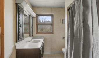 19-21 2nd St, Adams, MA 01220