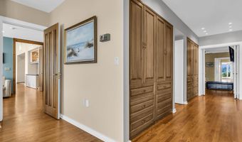 99 Holly Ln, Bayville, NJ 08721