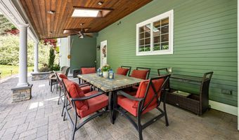 325 Westwood Rd, Bristol, CT 06010