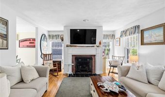 93 MILL St B, Newport, RI 02840