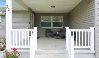 32 Edison St, Bayville, NJ 08721