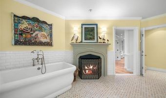 25733 River Dr, Franklin, MI 48025