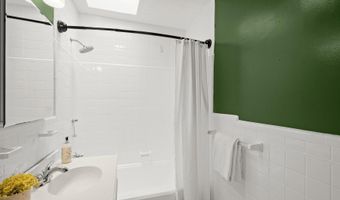 5714 HUNTINGTON Pkwy, Bethesda, MD 20814