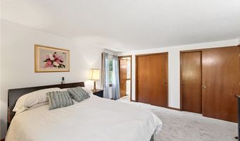 3 Carleton Ct, Amherst, NY 14221