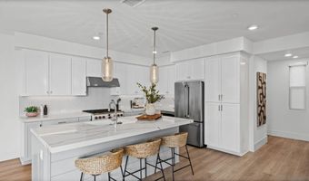 211 Chinquapin Ave, Carlsbad, CA 92008