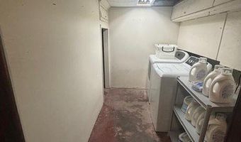 89 Hampton Ave, Albertson, NY 11507