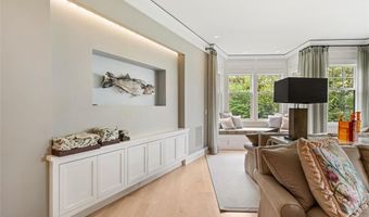 25 Walnut St, Jamestown, RI 02835