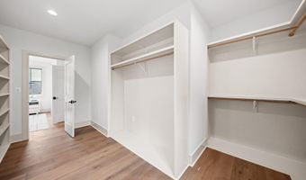 2133 N OAKLAND St, Arlington, VA 22207