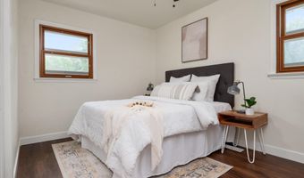 100 CARROLL Dr, Annapolis, MD 21403
