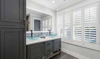 106 S Hermitage Rd, Beaufort, SC 29902