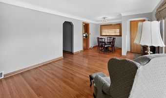 9949 Sterling Ave, Allen Park, MI 48101