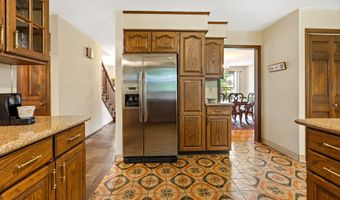 620 Riverside Dr, Cheshire, CT 06410