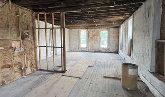 75 S Main St, Andrews, IN 46702