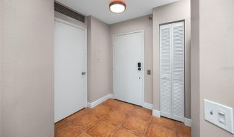 2333 FEATHER SOUND Dr B705, Clearwater, FL 33762
