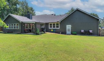 2104 Cedarcrest Ct, Arkansas City, KS 67005