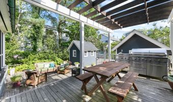204 HOLLYWOOD St, Bethany Beach, DE 19930