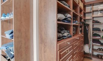 5 Pembroke Way, Bedford, NH 03110