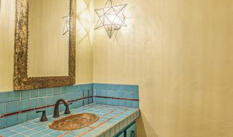 32 CIELO DORADO Dr, Anthony, NM 88021