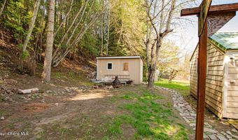 6962 Oak St, Bonners Ferry, ID 83805