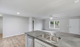 20815 WALNUT St, Aurora, OR 97002