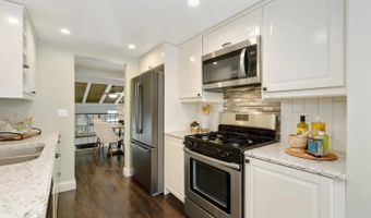 7303 Alicante Rd A, Carlsbad, CA 92009