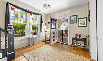 109 CENTRE St, Beach Haven, NJ 08008