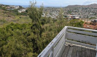 1609 A Iwi Way B, Honolulu, HI 96816