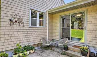 15 Highland Rd, Glocester, RI 02814