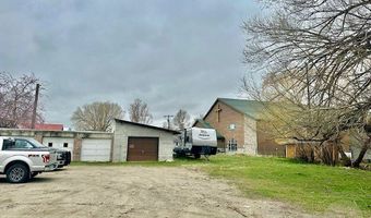 38 N Woodard Ave, Absarokee, MT 59001
