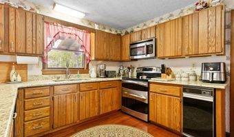 141 Embill Dr, Blakeslee, PA 18610
