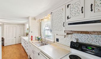 49 Sewall St, Augusta, ME 04330