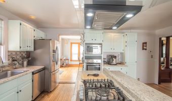 71 Riley Ave, Manchester, NH 03103
