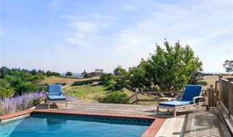 1328 Cooneymus Rd, Block Island, RI 02807