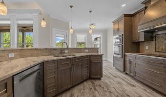 640 Double Bridge Rd, Boiling Springs, SC 29316