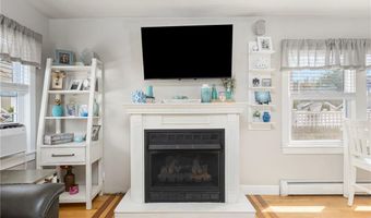 13 Vaughan Ave, Newport, RI 02840