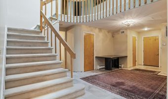 29 Sunset Rd S, Albertson, NY 11507