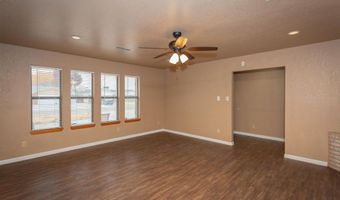 2105 W Briscoe Ave, Artesia, NM 88210