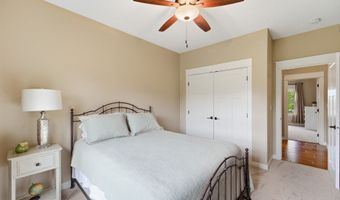1402 S 7th St, Adel, IA 50003