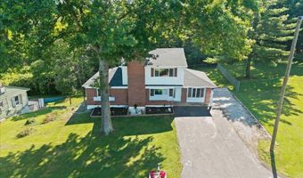 102 Hillcrest Rd, Aurora, IN 47001