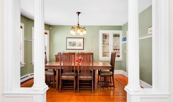 82 Sefton Dr, Cranston, RI 02905