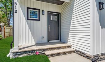 512 Seaman Ave, Beachwood, NJ 08722