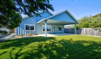 875 12TH St, Bandon, OR 97411