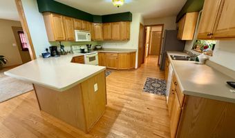 N2862 CRESTWOOD RD, Antigo, WI 54409