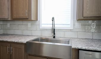 42 Silvermead Dr, Freehold, NJ 07728