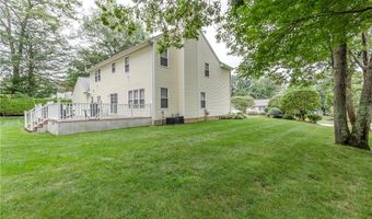 11 Raven Cir, Cranston, RI 02921
