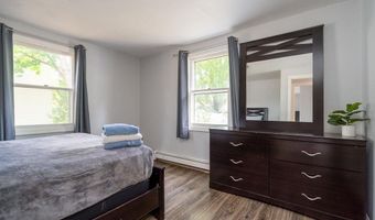 14 2nd St, Rochester, NH 03867