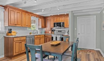 125 Pelican Dr, Atlantic Beach, NC 28512